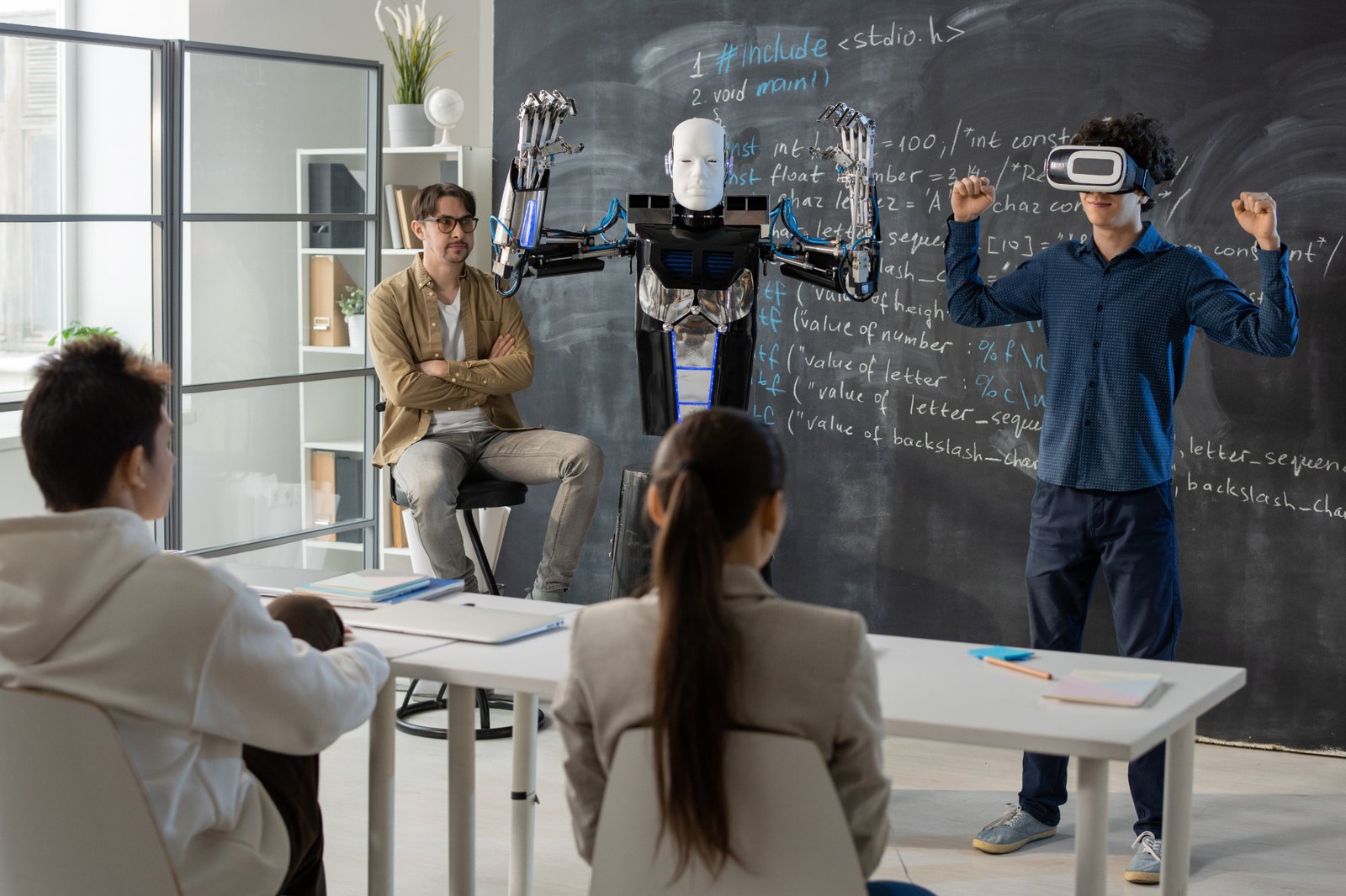 Shaping Tomorrow’s Classrooms: The Role of AI in Education